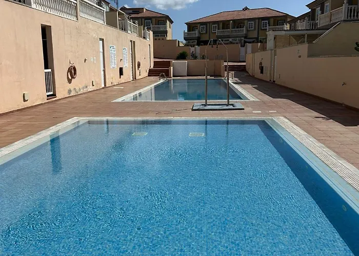 度假居 Oceanfront Oasis By The Sands In *